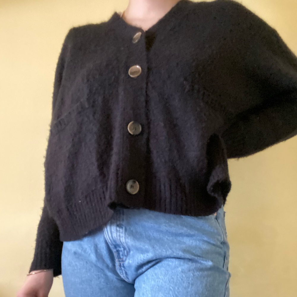 Cotton On bottom down sweater cropped L